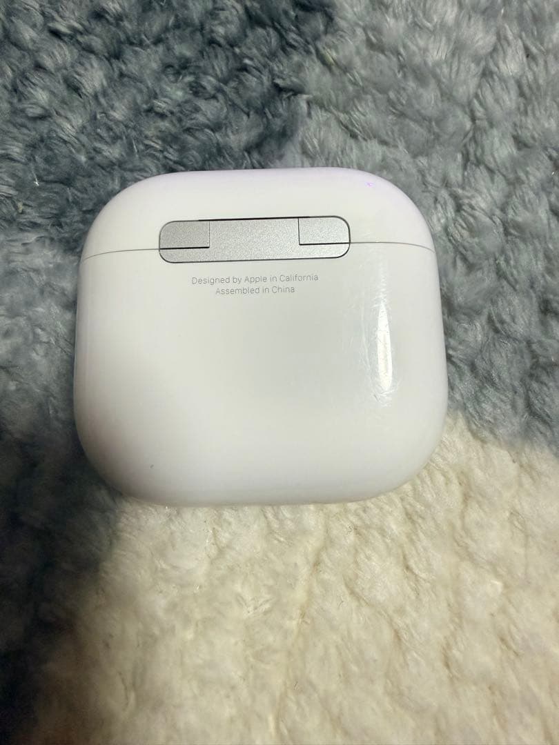 Apple AirPods 4 本体