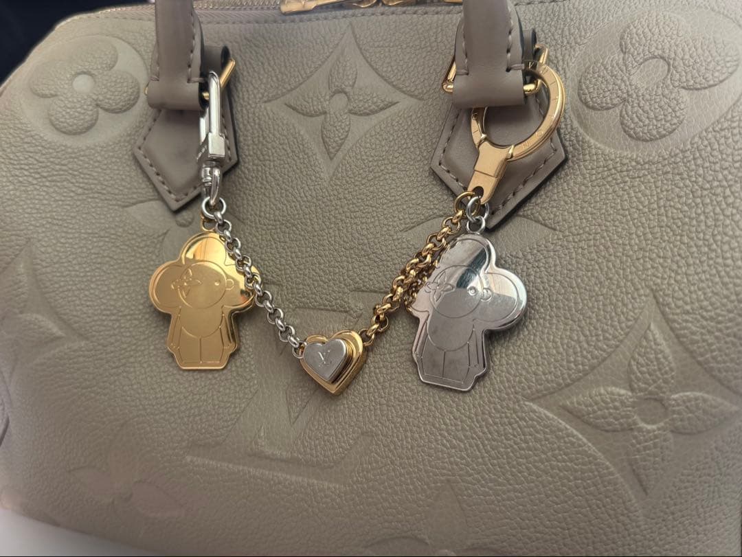 ルイヴィトン チャーム キーホルダー ヴィヴィエンヌ