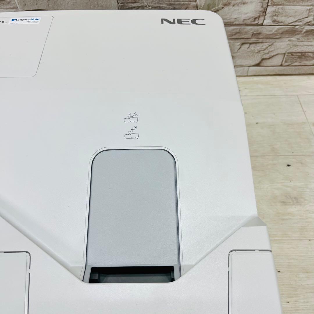 美品 NEC 超単焦点プロジェクター NP-UM351WJL 3600ルーメン