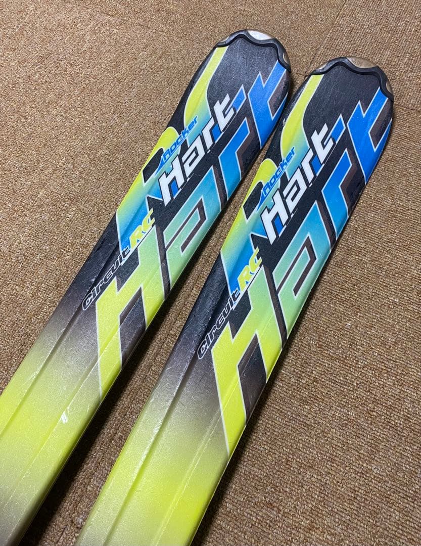 キッズ ★Hart スキー板137cm、ビンディング、ストックの3点セット