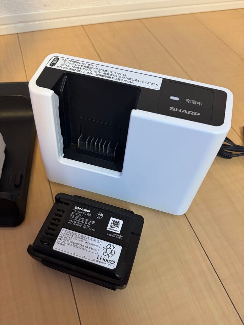 SHARP スティッククリーナー EC-AR8