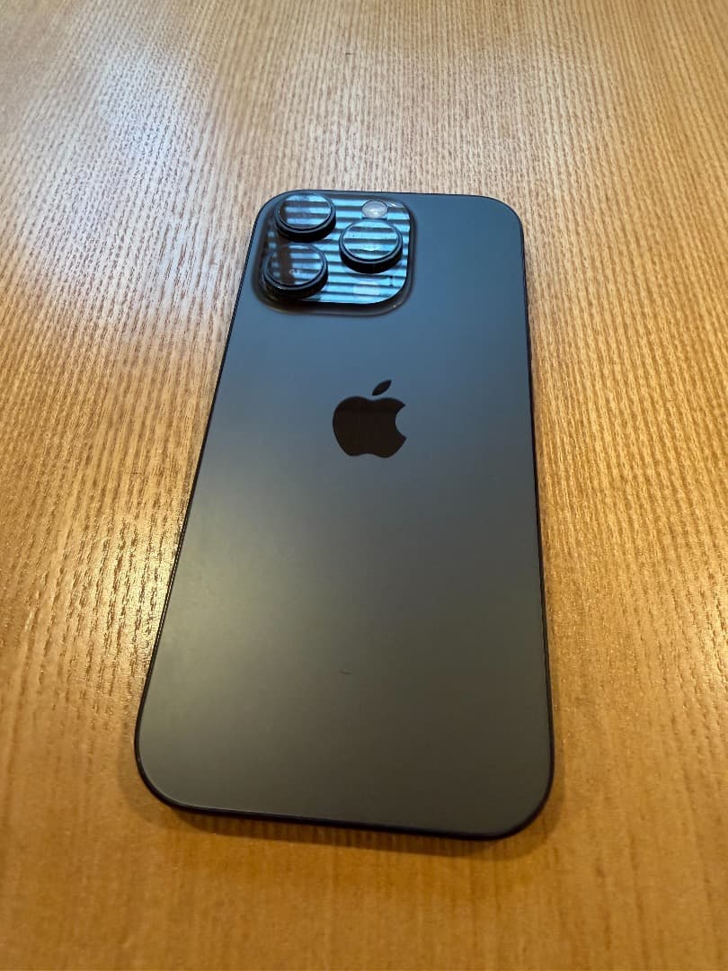 iPhone 16 Pro 1TB ブラックチタニウム