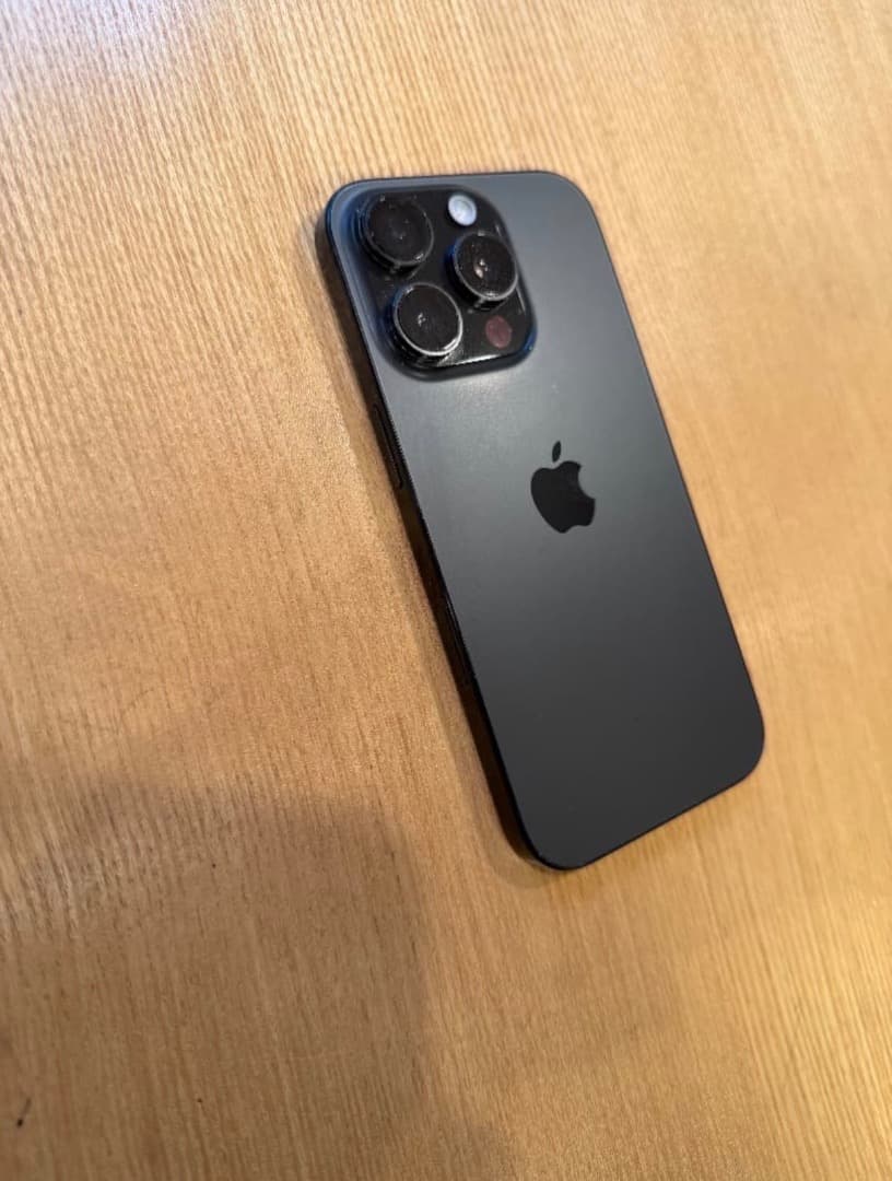 iPhone 16 Pro 1TB ブラックチタニウム