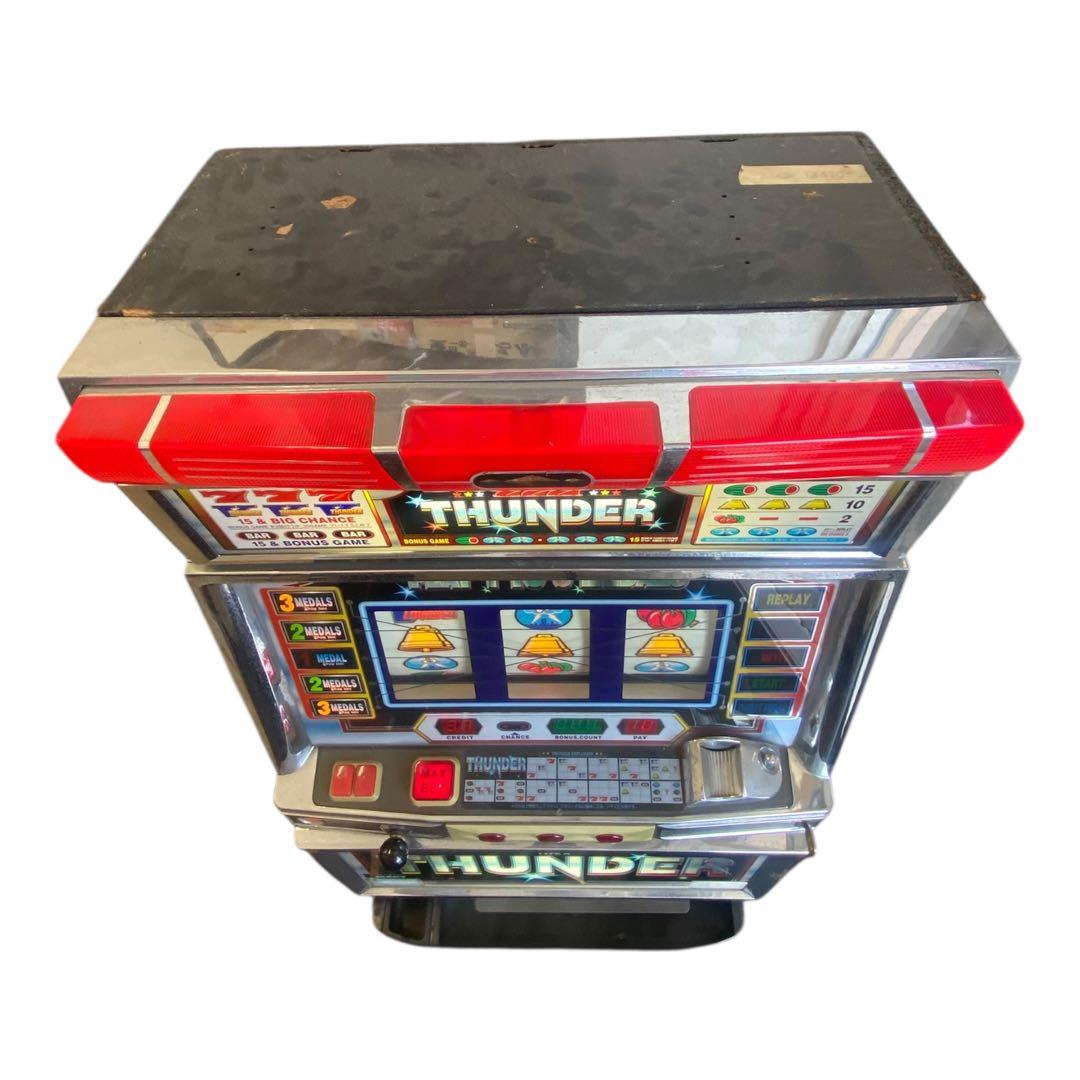 ⭐️パチスロ実機　サンダーV 不要機 ドア 設定キーあり 家庭用電源