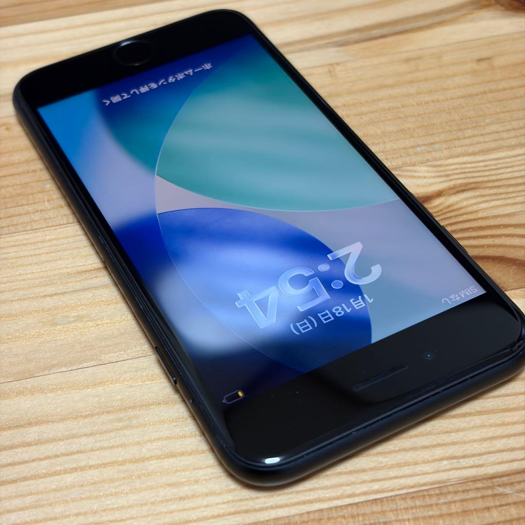 バッテリー新品　iPhoneSE第3世代64GB SIMフリー　美品