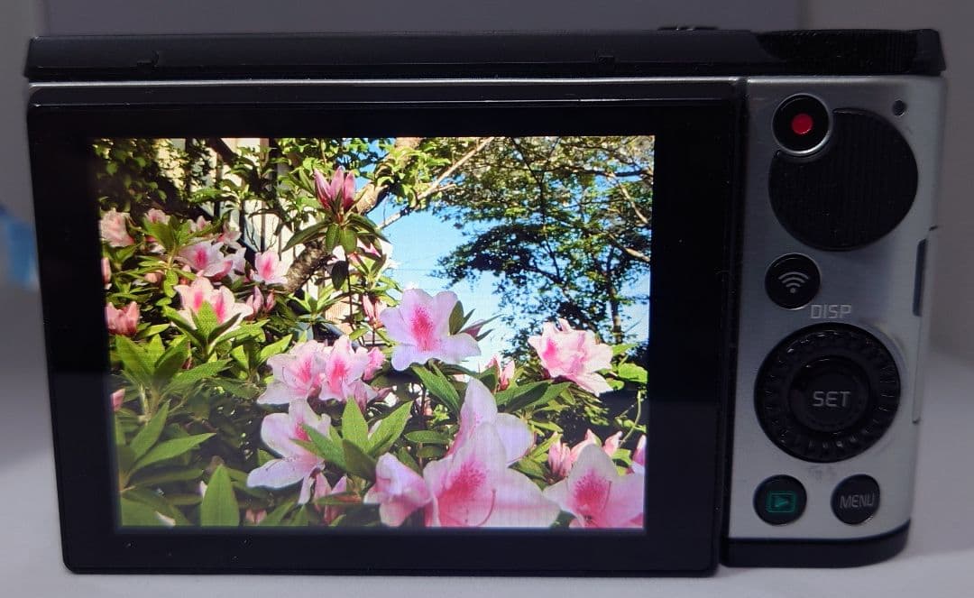 CASIO EX-ZR1600シルバー 自撮り対応 チルト液晶 18倍