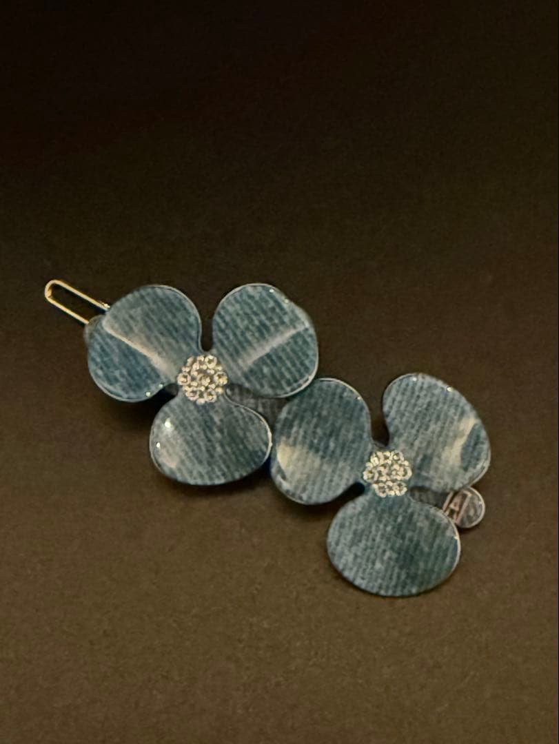 新品未使用ALEXANDRE DE PARIS双子フラワーボールピンデニムブルー