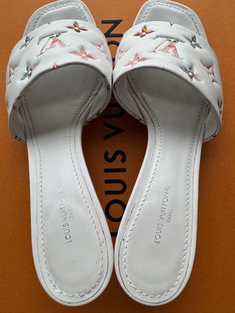 LOUIS VUITTON ホワイト ミュール　みこ