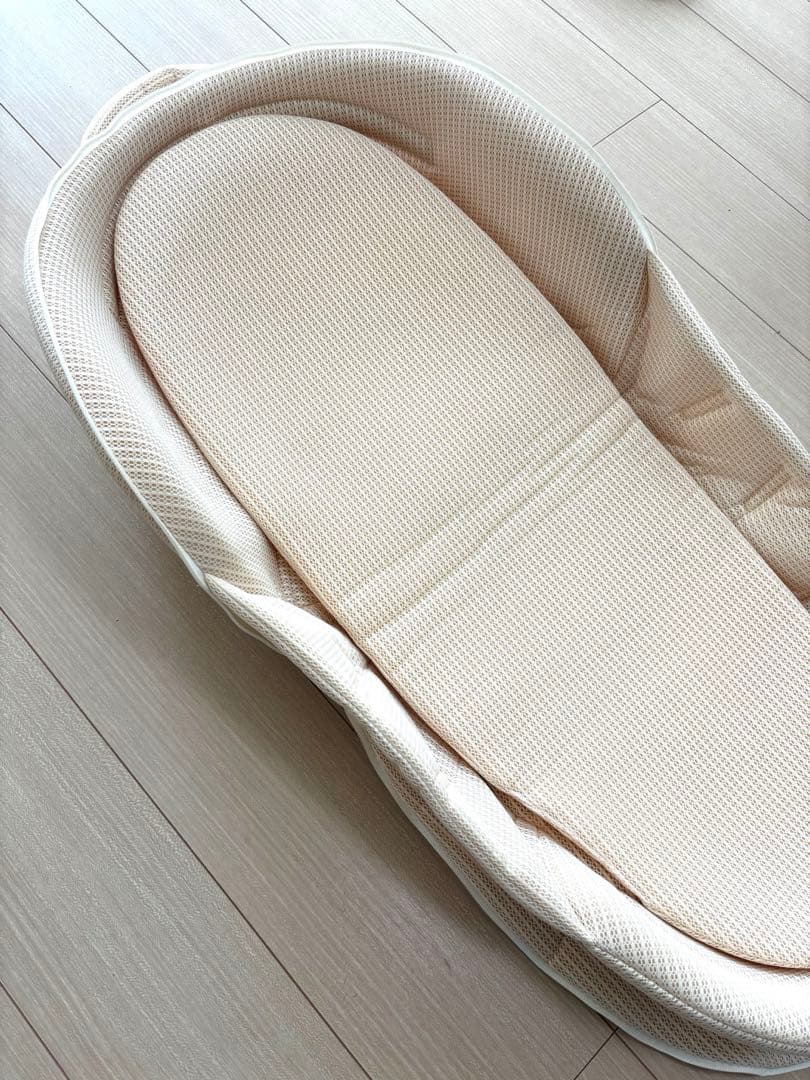 ネオママイズム　ベージュ　添い寝　ベットイン　人気　持ち運び　軽い