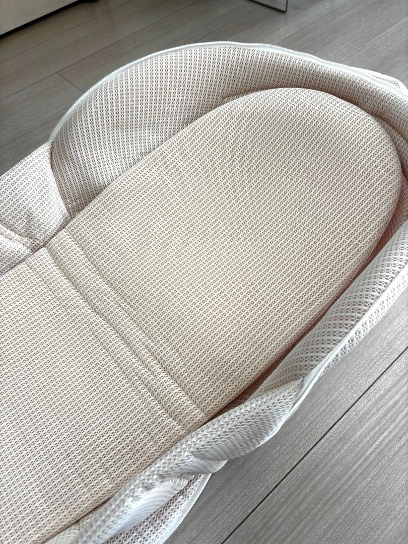 ネオママイズム　ベージュ　添い寝　ベットイン　人気　持ち運び　軽い