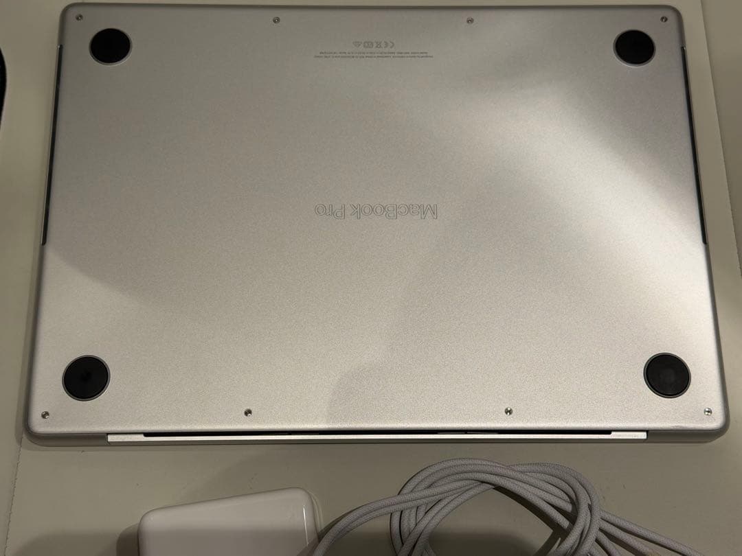 MacBook Pro 14“ M1 Max 64GB US