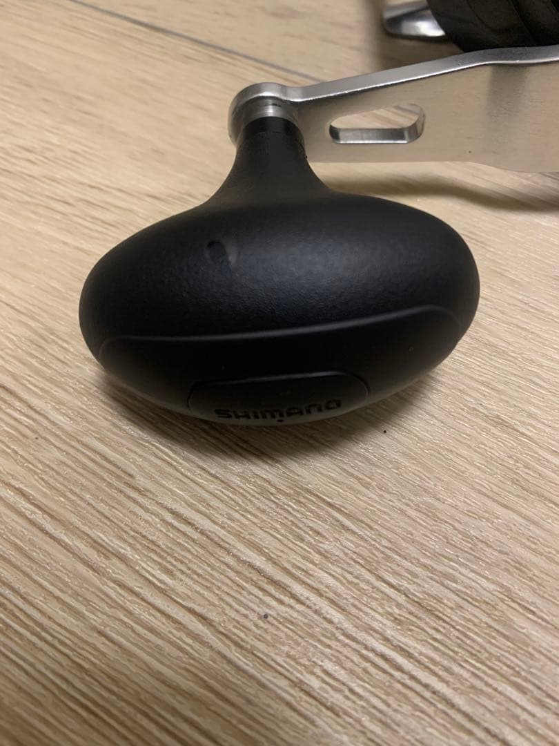 リール SHIMANO TORIUM 2000HG