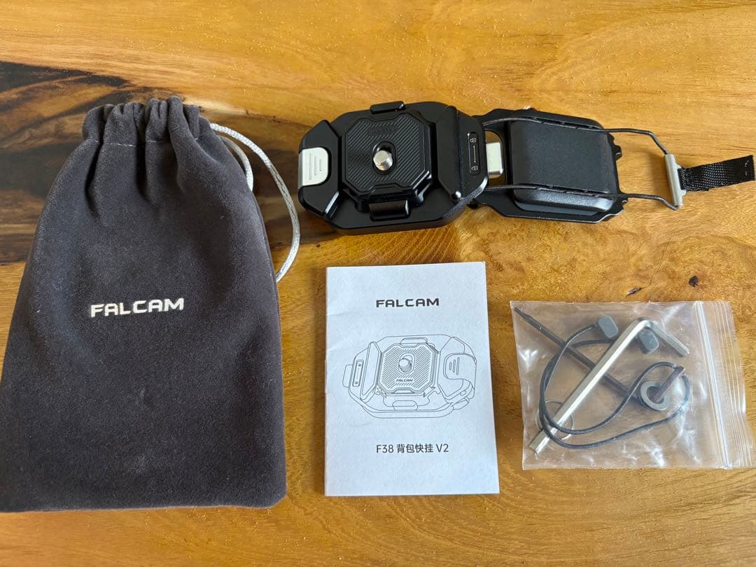 【Ulanzi】F38カメラバックパックストラップクリップ　V2