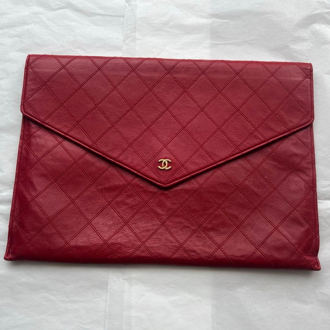 CHANEL 赤　クラッチバッグ・書類入れ