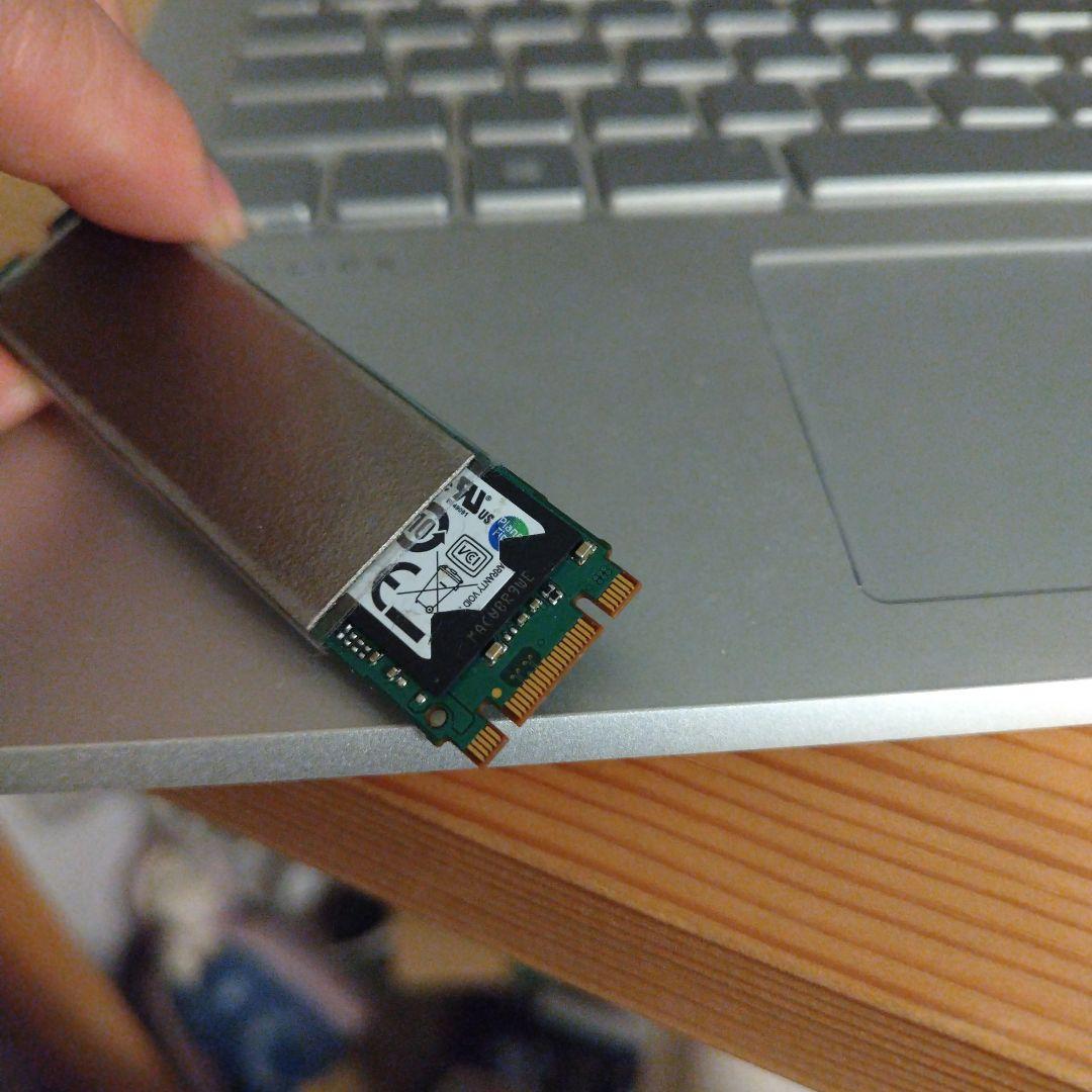 Samsung SSD 256GB MZNLN256HMHQ　取り出し品