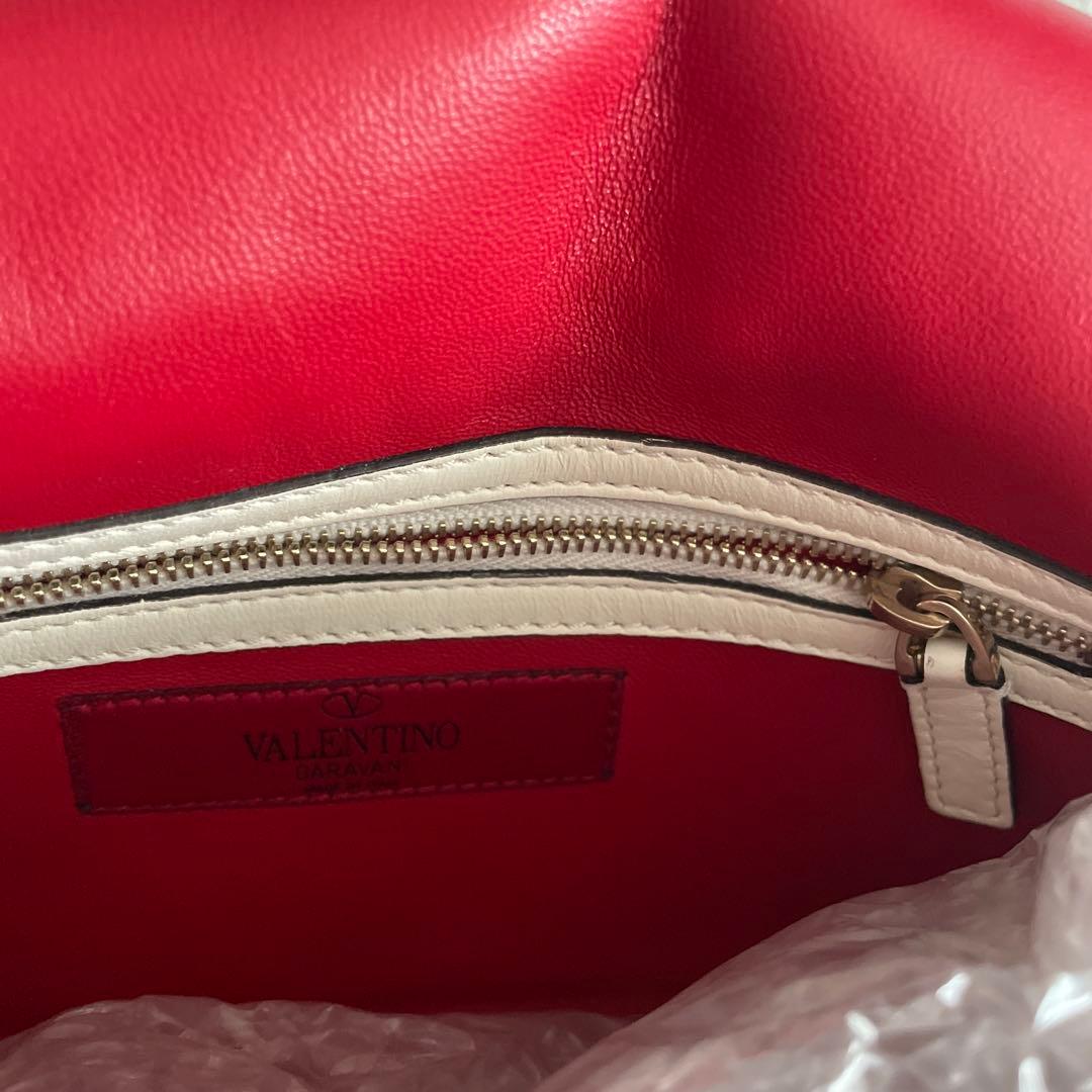 VALENTINO スタッズクラッチバッグ ホワイト