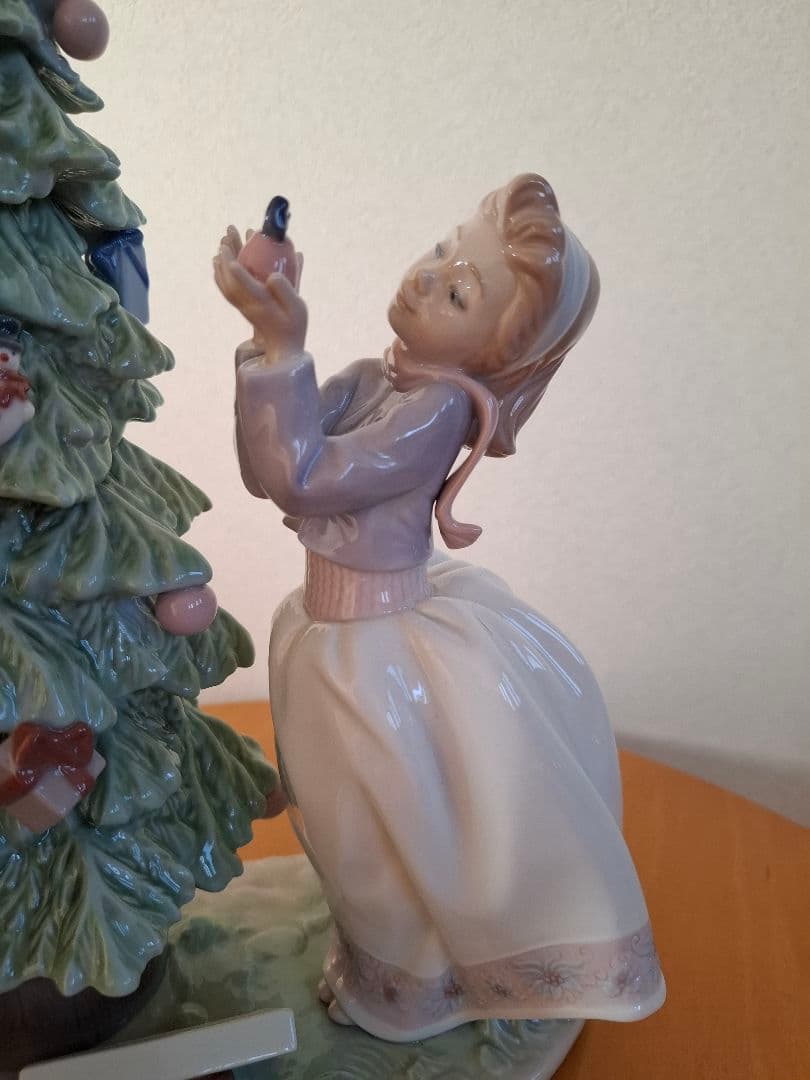 リヤドロ　ツリーを飾ろう