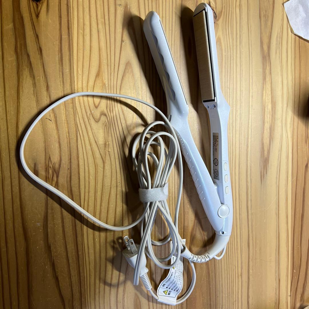 ストレートヘアアイロン　絹女(KINUJO) ホワイト(LM125)