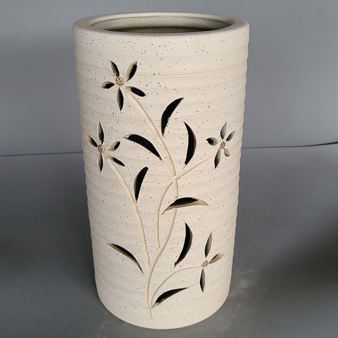 はなぷく 信楽焼 傘立て草花彫り 高さ４3cm