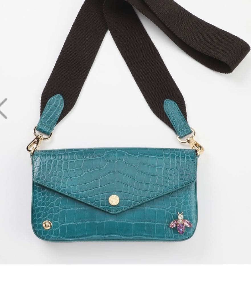 ADMJ 型押しbeeモバイルポーチ