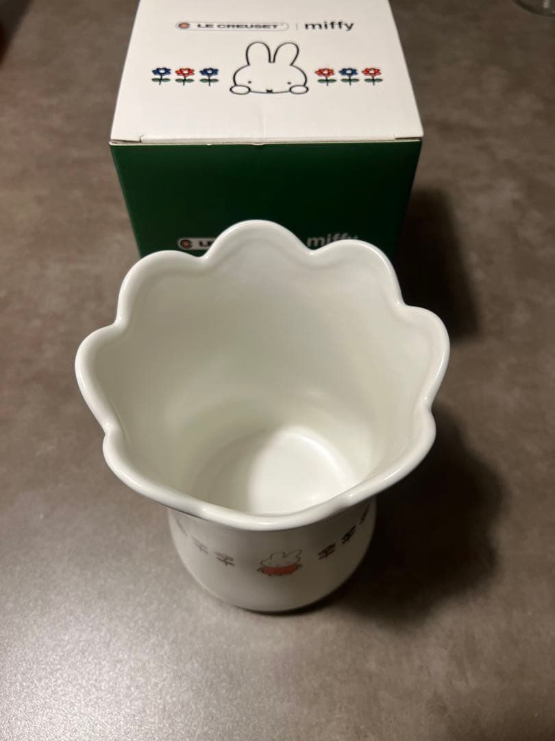 完売品　新品　ル・クルーゼ　ミッフィー コラボ　フラワーベース コットン