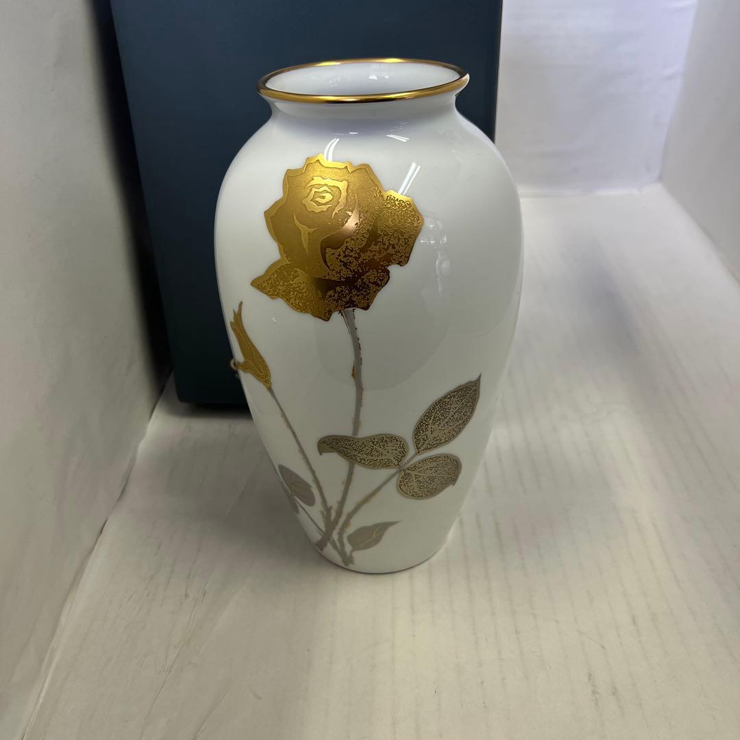 大倉陶園　金彩 金蝕薔薇 花瓶