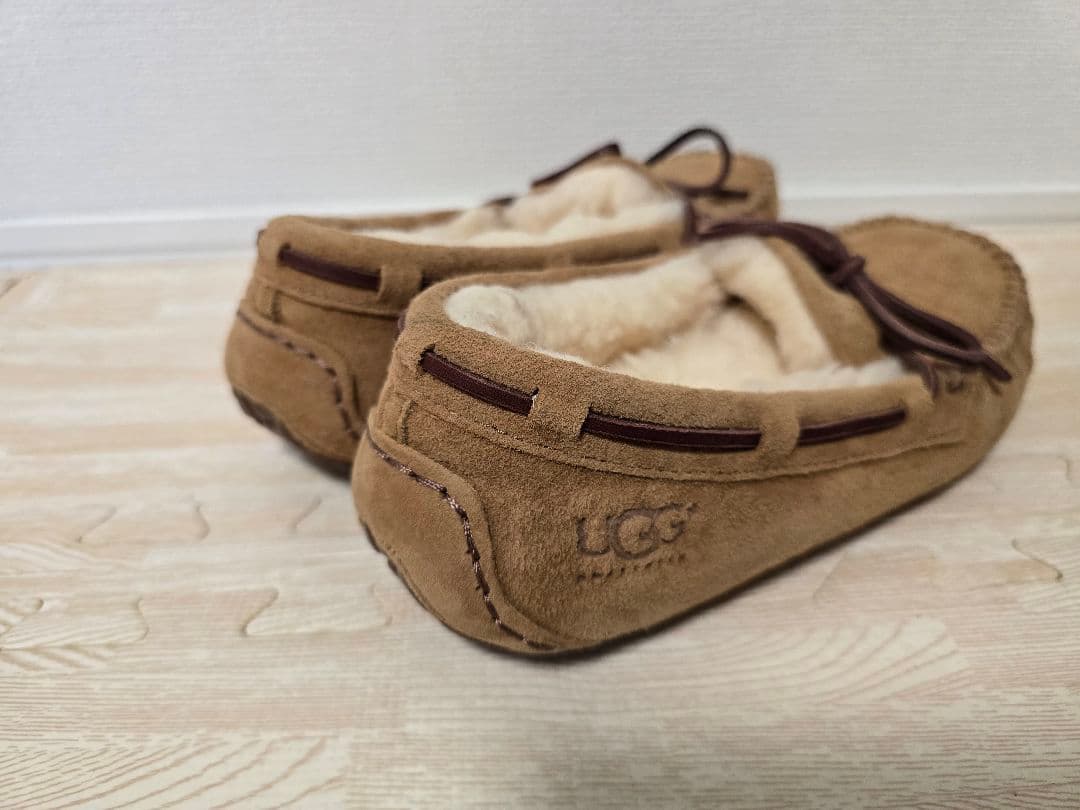 【新品】23cm アグ デッキシューズ モカシン ダコタ