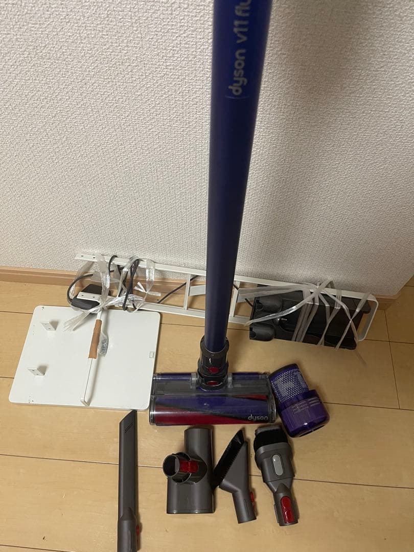 【美品】Dyson コードレスクリーナー V11 + sv14エコーモード66分