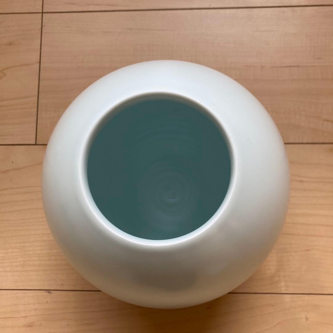 tatara　前田昭博氏の白瓷壺