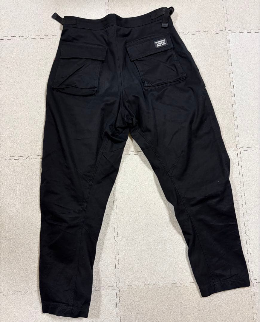 BURBERRY ブラック カーゴパンツ　テックパンツ