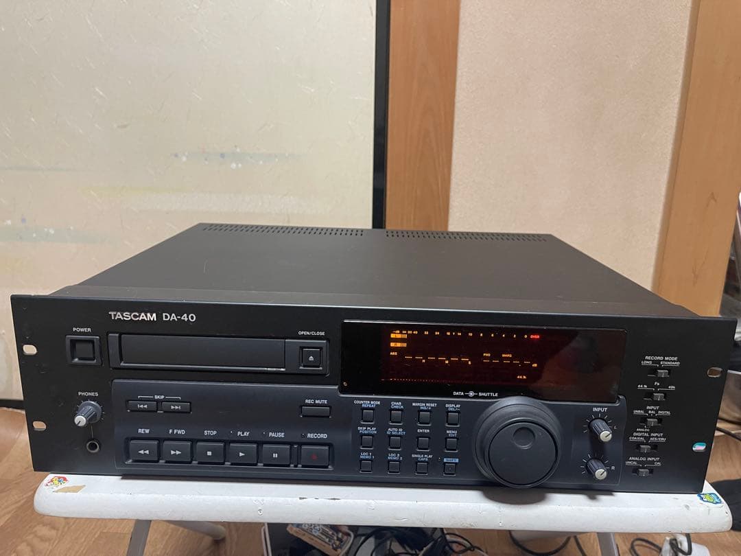 TASCAM　タスカム　高級プロ用DATデッキ DA-40