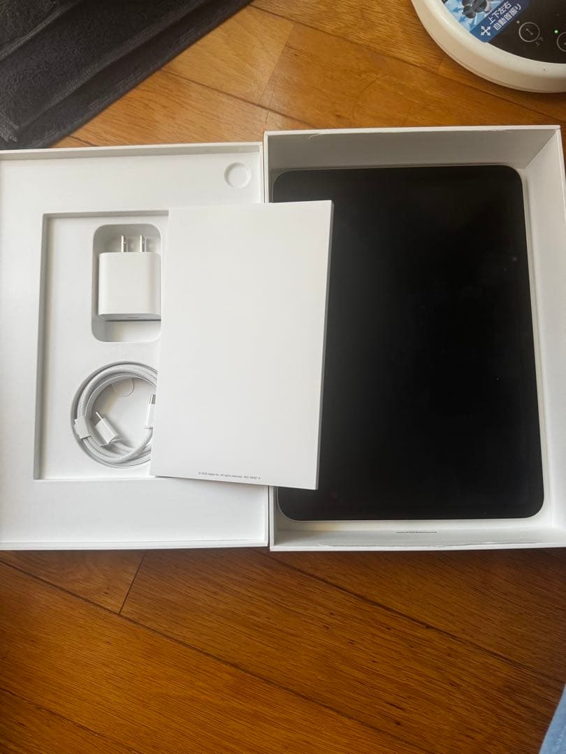 Apple iPad 本体 付属品あり　A16 第11世代