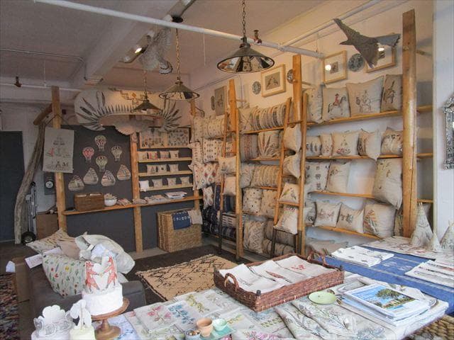 コーラル＆タスク ラッキーカエルポーチ「ベルポーチ付きラッキーフロッグ」N18