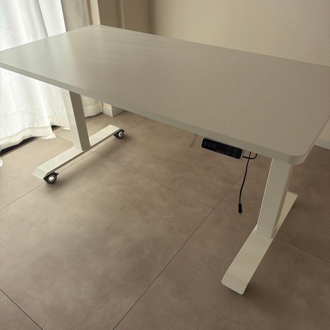 【値下げ中】flexispot e7 ホワイト（キャスター&トレー付き）