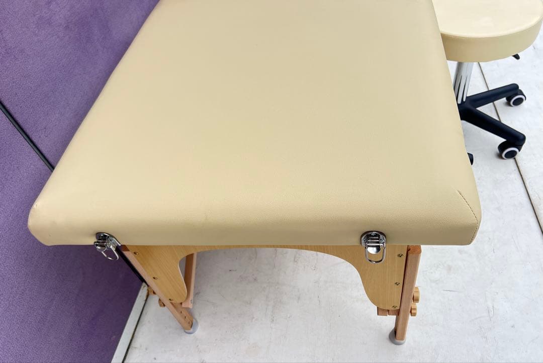 ベンチ付き折りたたみベッドほぼ未使用品