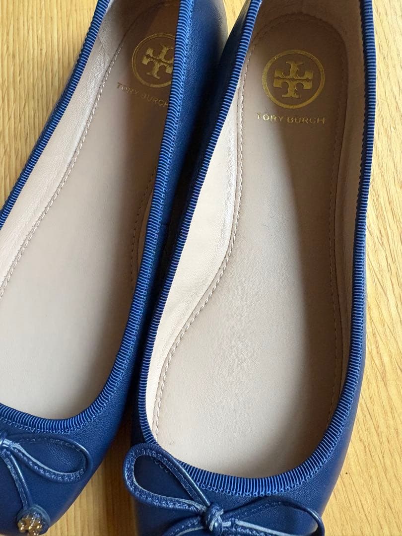 TORY BURCH ネイビー フラットシューズ