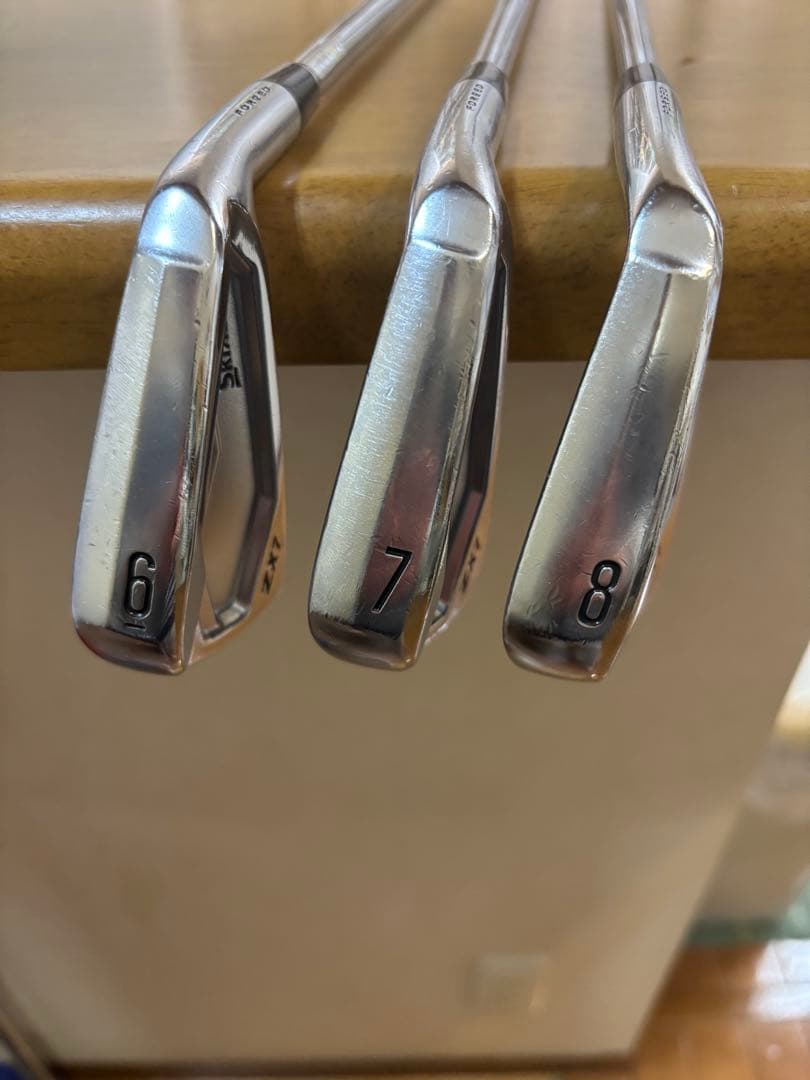 【大幅値下げ中‼︎】スリクソンzx7 5本セット modus tour120