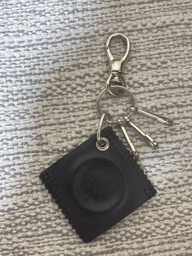 SKINTOKYO コンドームキーホルダーキーリング 新品未使用 牛革