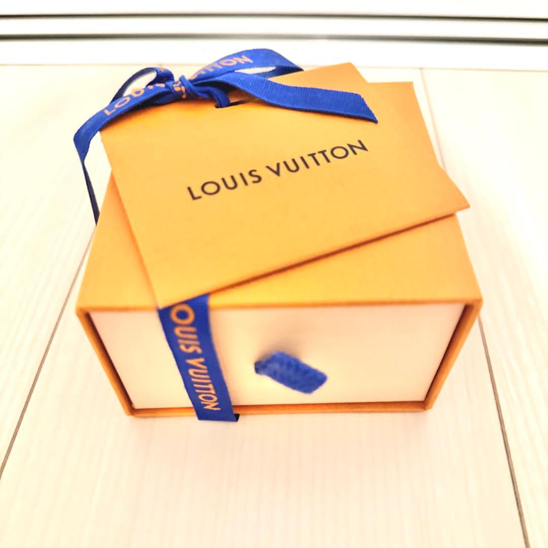 【美品】LOUIS VUITTON ゴールド V字型ネックレス