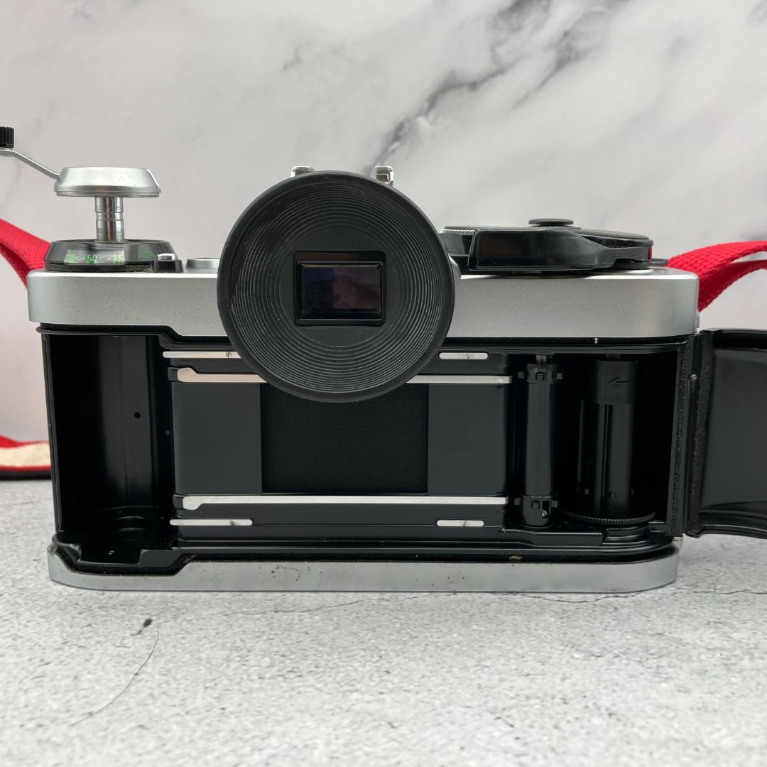 Canon AE-1 Program + 50mm 1:1.8 レンズ