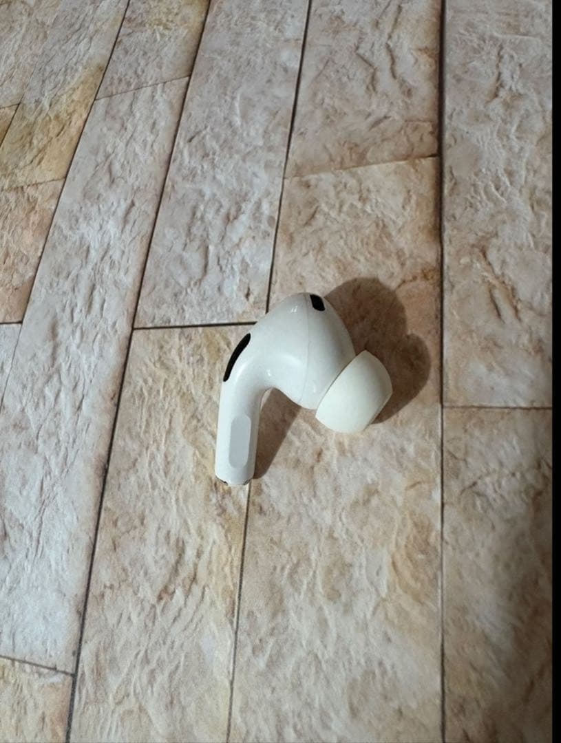 AirPods Pro 2世代 右耳 Lightningモデル