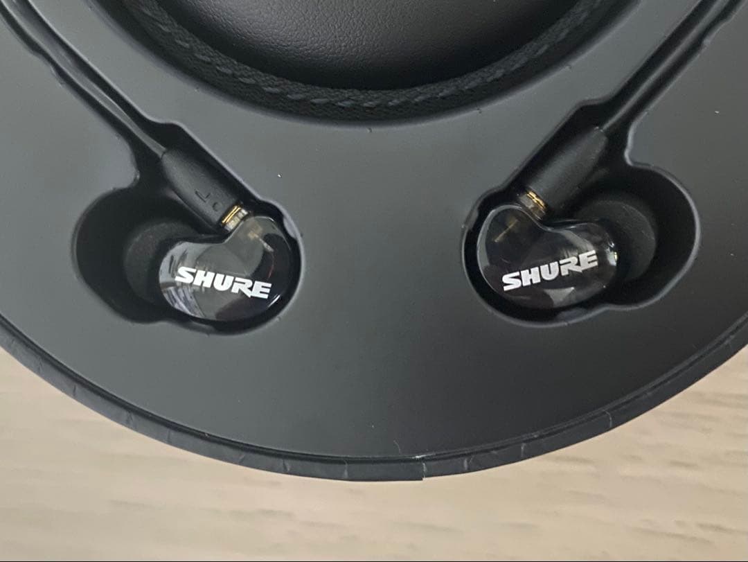 SHURE SE215 有線 マイク付き トランスルーセントブラック