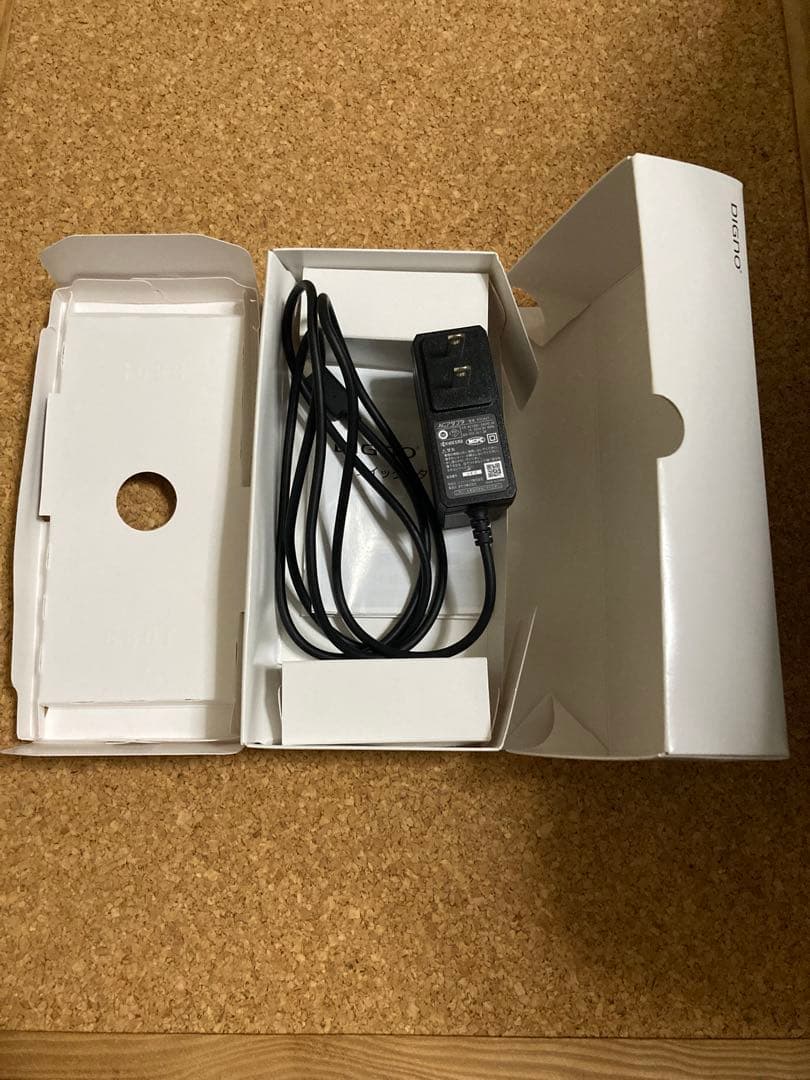 美品 Kyocera Digno BX2 simフリー 初期化済み