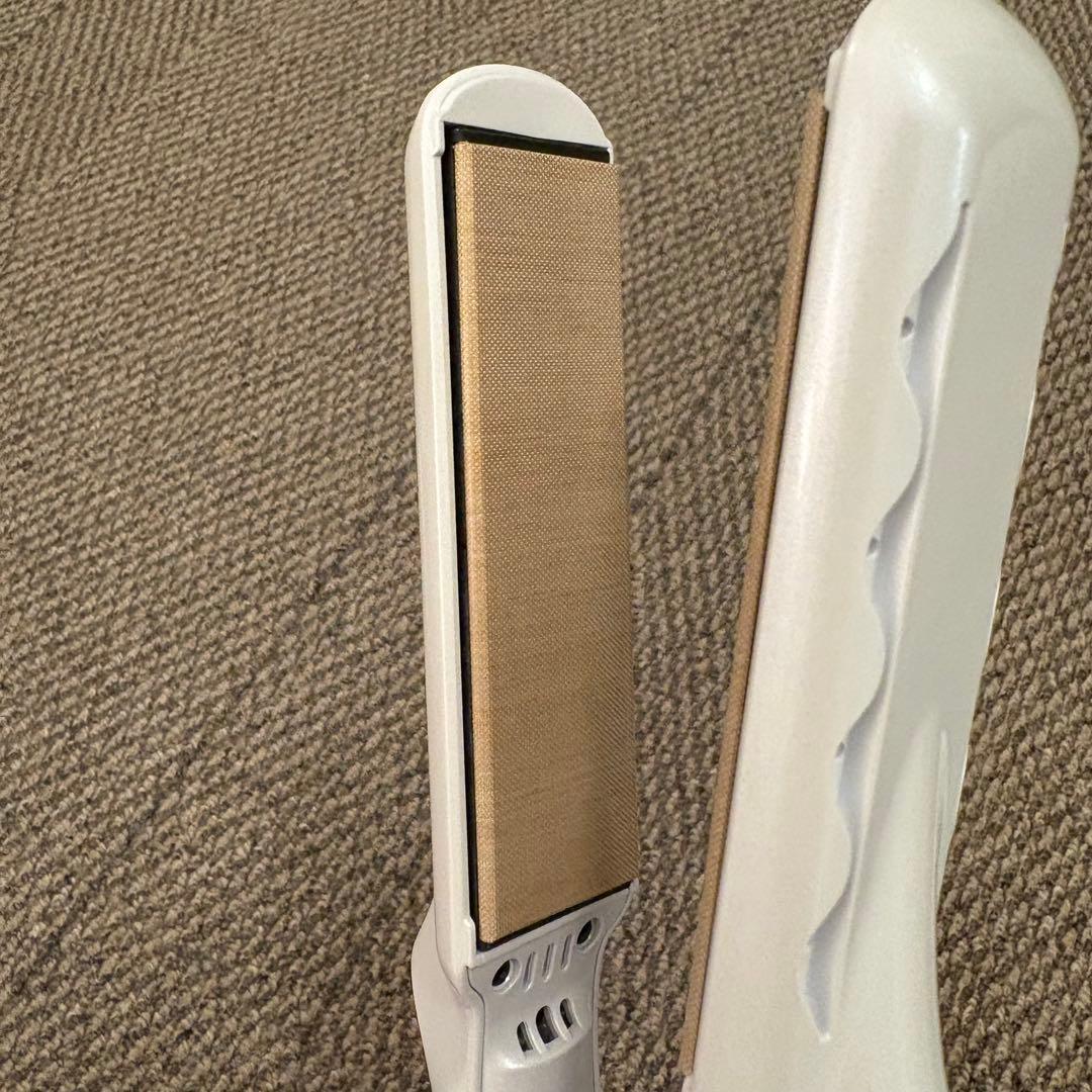 【正規品】絹女 KINUJO ストレートヘアアイロン ホワイト