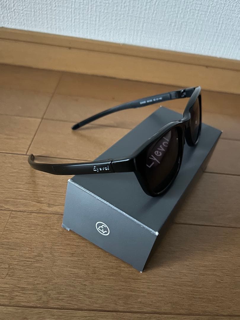 アイヴォル Eyevol SHAW 偏光レンズサングラス