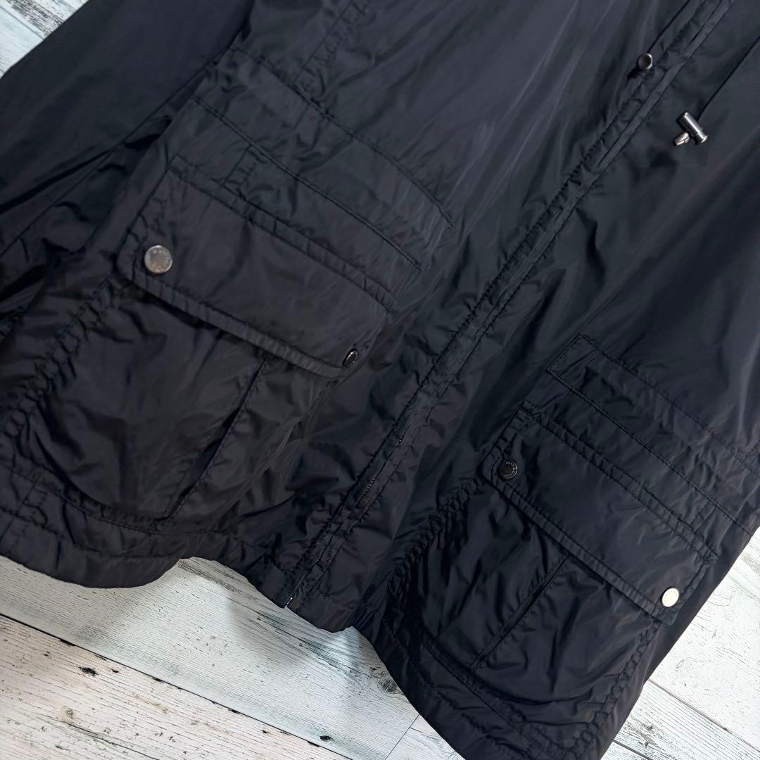 バーバリーロンドン　ナイロンジャケット　フーデッドジャケット　裏地ノバチェック柄