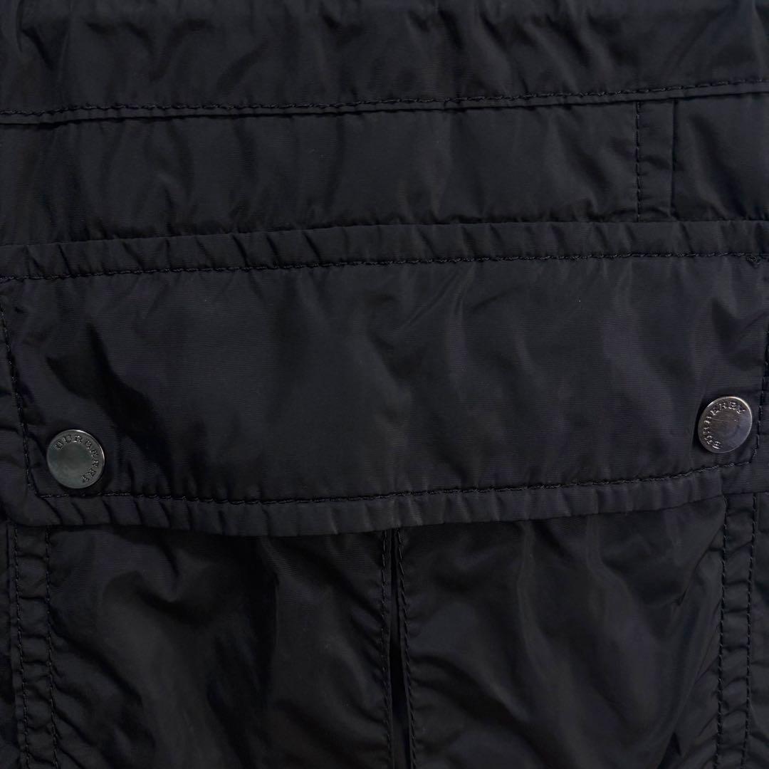 バーバリーロンドン　ナイロンジャケット　フーデッドジャケット　裏地ノバチェック柄