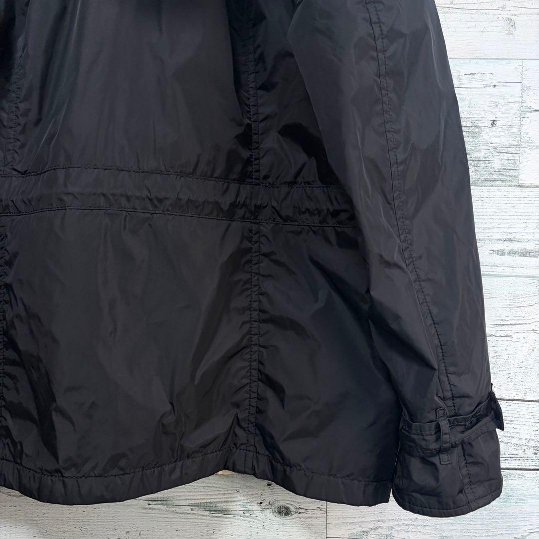 バーバリーロンドン　ナイロンジャケット　フーデッドジャケット　裏地ノバチェック柄