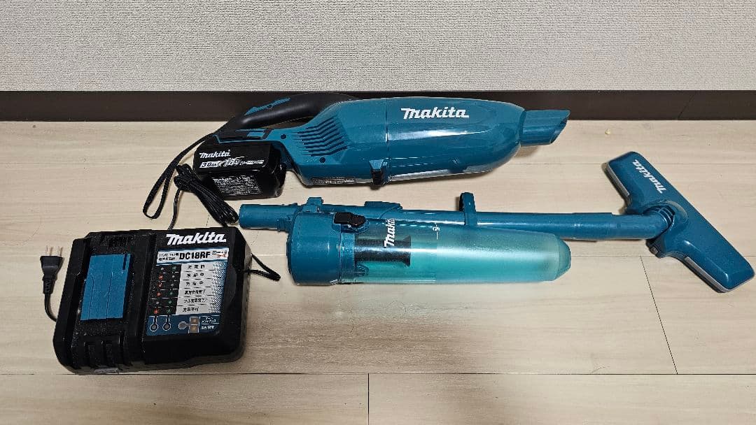 Makita　コードレス掃除機　充電器付 CL281FDRF