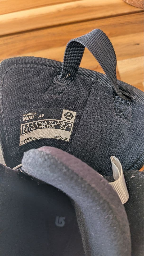 バートン　スノーボードブーツ Mint Burton